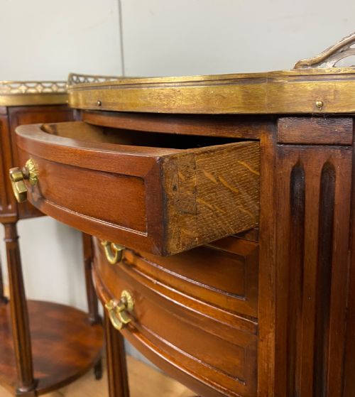 PAIR OF FRENCH OVAL MAHOGANY MARBLE BEDSIDE TABLES - ADDITIONAL PHOTO 5