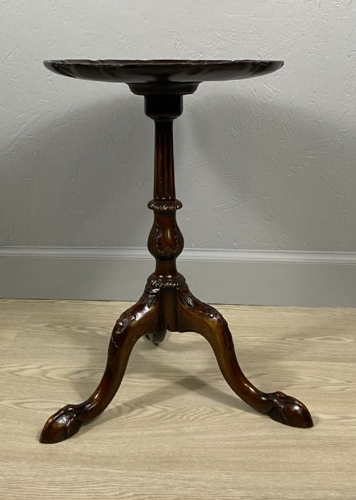 FINE QUALITY MAHOGANY WINE TABLE - ADDITIONAL PHOTO 6