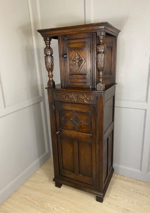 NARROW OAK COURT CUPBOARD - ADDITIONAL PHOTO 1