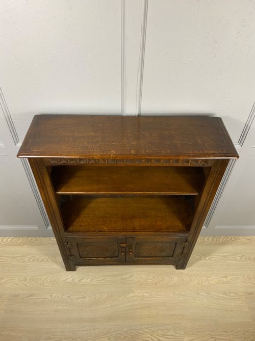 SMALL IPSWICH OAK BOOKCASE - ADDITIONAL PHOTO 5