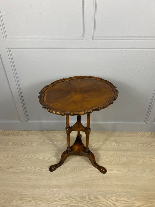 FIGURED WALNUT WINE TABLE - ADDITIONAL PHOTO 4