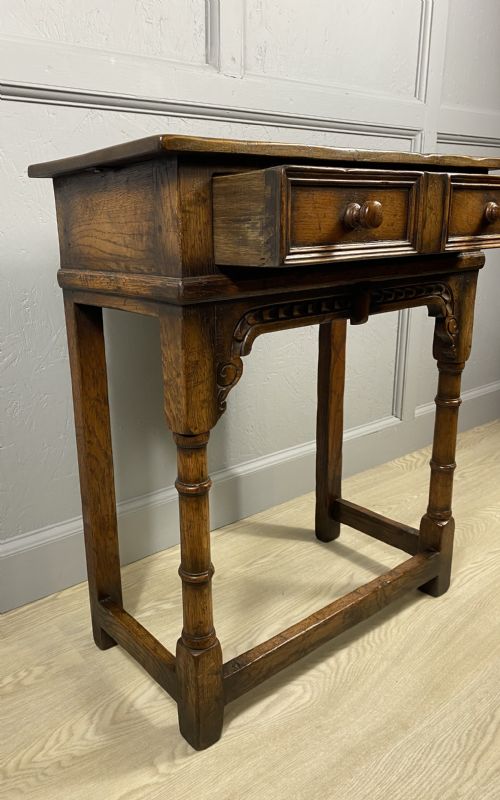 TITCHMARSH GOODWIN SMALL OAK ONE DRAWER TABLE - ADDITIONAL PHOTO 1