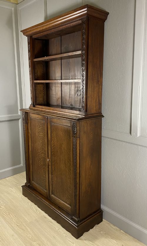 impressive oak bookcase - CATEGORY: ANTIQUE BOOKCASES - DATED 1910