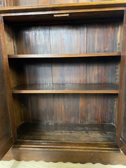 IMPRESSIVE OAK BOOKCASE - ADDITIONAL PHOTO 1