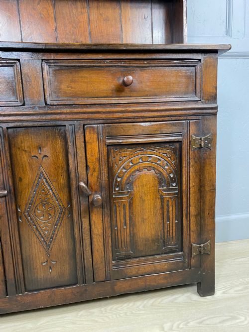 SMALL DISTRESSED IPSWICH OAK DRESSER - ADDITIONAL PHOTO 3
