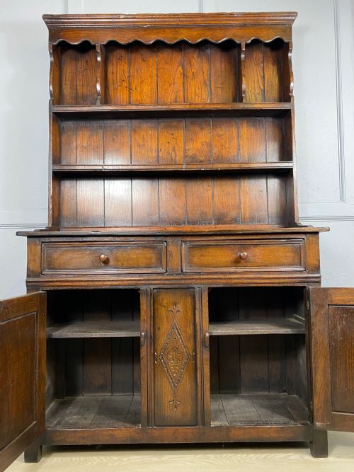 SMALL DISTRESSED IPSWICH OAK DRESSER - ADDITIONAL PHOTO 4