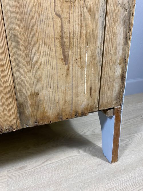 PINE VICTORIAN PAINTED CHEST OF DRAWERS - ADDITIONAL PHOTO 11