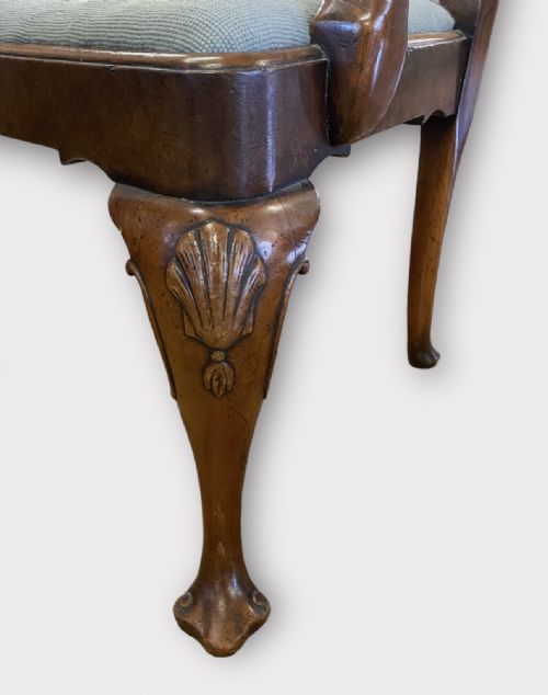 QUEEN ANNE STYLE WALNUT STUDY CHAIR - ADDITIONAL PHOTO 3