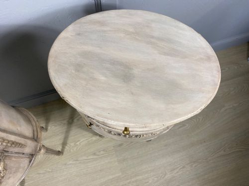PAIR OF FRENCH OVAL PAINTED BEDSIDE CABINETS - ADDITIONAL PHOTO 3