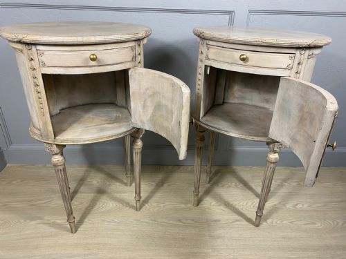 PAIR OF FRENCH OVAL PAINTED BEDSIDE CABINETS - ADDITIONAL PHOTO 6