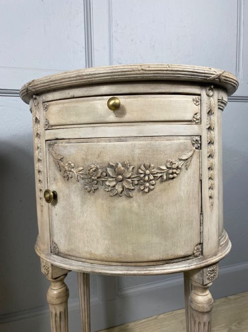 PAIR OF FRENCH OVAL PAINTED BEDSIDE CABINETS - ADDITIONAL PHOTO 5