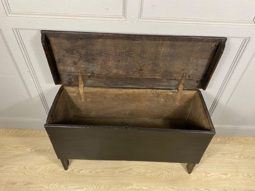 18TH CENTURY DARK OAK COFFER - ADDITIONAL PHOTO 5