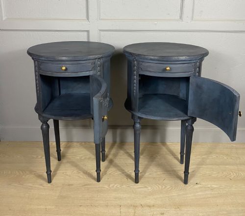 PAIR OF FRENCH OVAL BLUE PAINTED BEDSIDE CABINETS - ADDITIONAL PHOTO 7