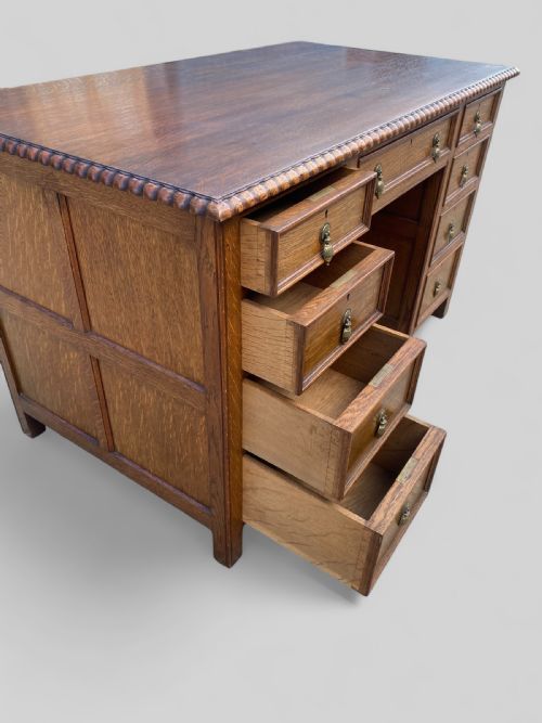 OAK 9 DRAWER PEDESTAL DESK - ADDITIONAL PHOTO 10