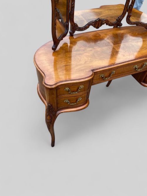 WALNUT DRESSING TABLE - ADDITIONAL PHOTO 3