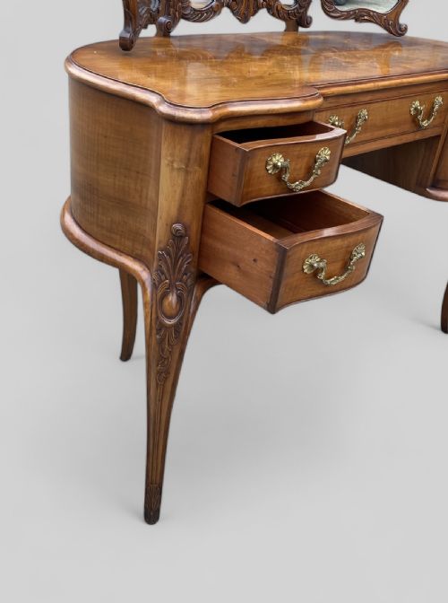 WALNUT DRESSING TABLE - ADDITIONAL PHOTO 10