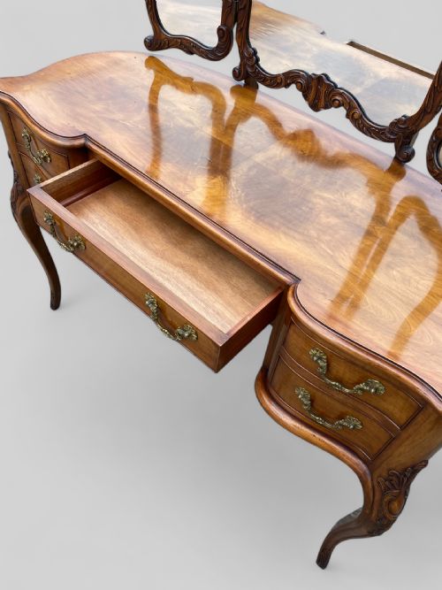 WALNUT DRESSING TABLE - ADDITIONAL PHOTO 11