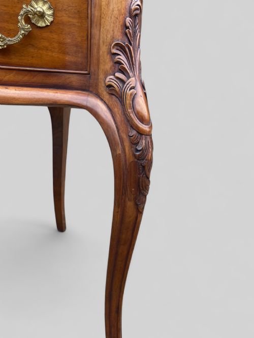 WALNUT DRESSING TABLE - ADDITIONAL PHOTO 14
