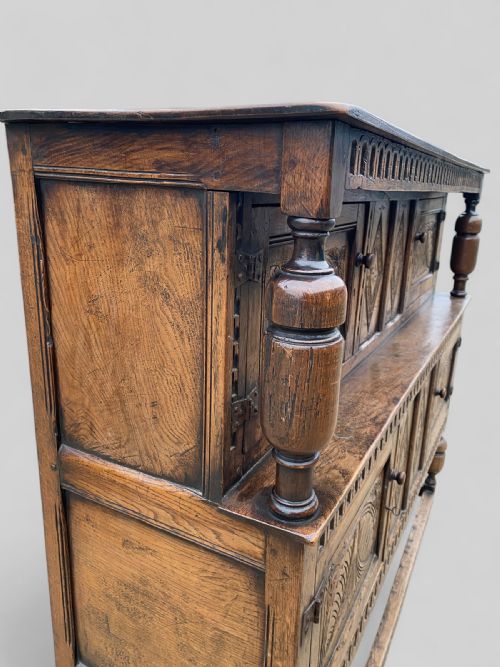 LARGE DISTRESSED OAK CUPBOARD - ADDITIONAL PHOTO 4
