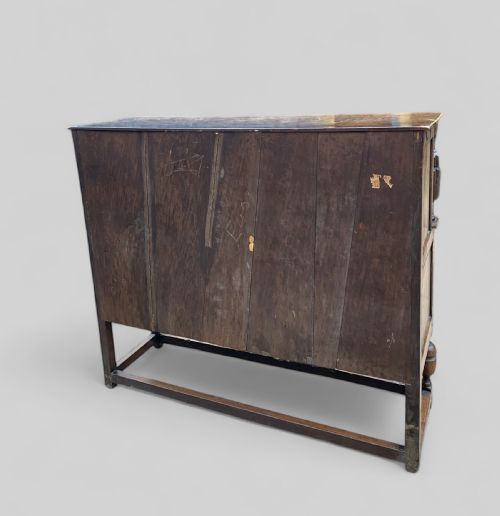 LARGE DISTRESSED OAK CUPBOARD - ADDITIONAL PHOTO 7