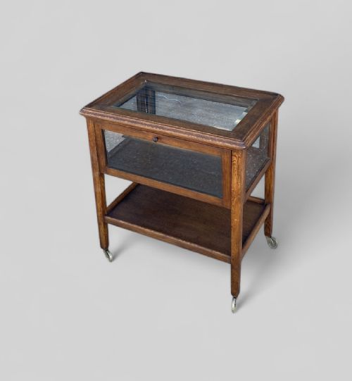 oak display tea trolley - CATEGORY: ANTIQUE CABINETS - DATED 1930