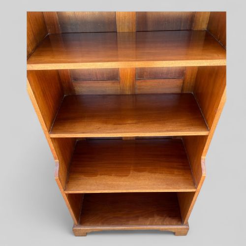 PAIR OF BOOKCASES ALMOST MATCHING CIRCA 1930 - ADDITIONAL PHOTO 3