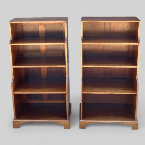 PAIR OF BOOKCASES ALMOST MATCHING CIRCA 1930 - ADDITIONAL PHOTO 6