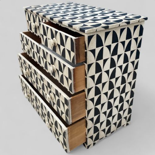 VICTORIAN PAINTED GEOMETRIC CHEST OF DRAWERS - ADDITIONAL PHOTO 9