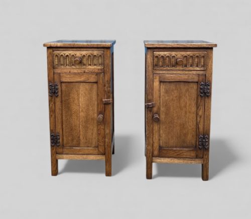 PAIR OF CARVED OAK JACOBEAN REVIVAL BEDSIDE CUPBOARDS C 1930 - ADDITIONAL PHOTO 1