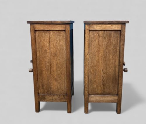 PAIR OF CARVED OAK JACOBEAN REVIVAL BEDSIDE CUPBOARDS C 1930 - ADDITIONAL PHOTO 10