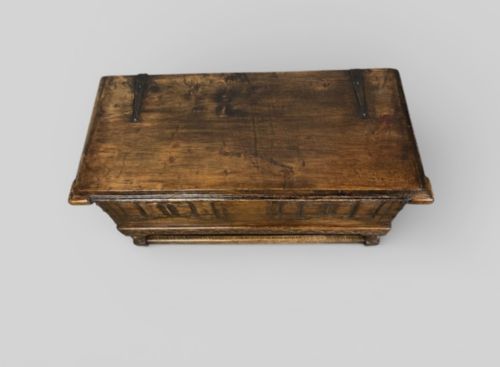 1920S PINE COFFER ELIZABETHAN STYLE - ADDITIONAL PHOTO 8
