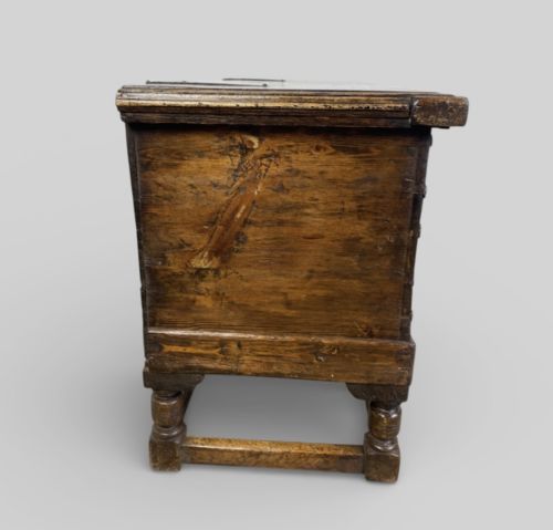 1920S PINE COFFER ELIZABETHAN STYLE - ADDITIONAL PHOTO 9