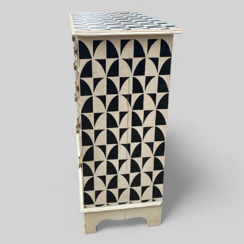 ANTIQUE PAINTED GEOMETRIC CHEST OF DRAWERS - ADDITIONAL PHOTO 5