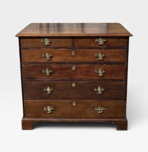 LATE 18TH CENTURY GEORGIAN OAK CHEST OF DRAWERS - ADDITIONAL PHOTO 1