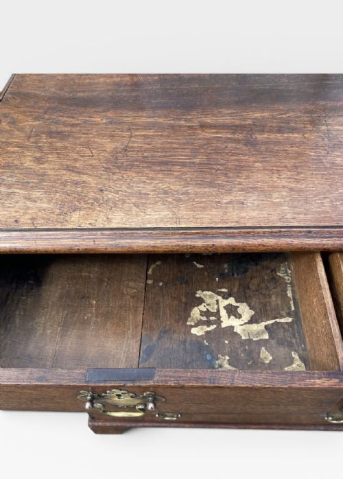LATE 18TH CENTURY GEORGIAN OAK CHEST OF DRAWERS - ADDITIONAL PHOTO 4