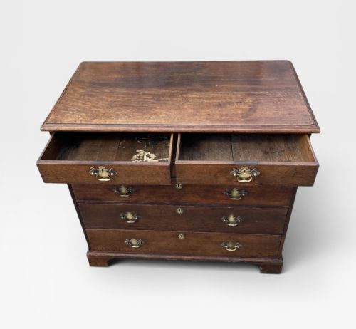 LATE 18TH CENTURY GEORGIAN OAK CHEST OF DRAWERS - ADDITIONAL PHOTO 5