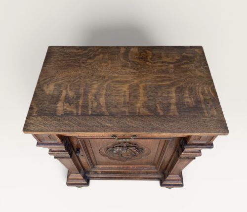 LATE 19TH CENTURY FRENCH CARVED OAK SIDE CABINET - ADDITIONAL PHOTO 15