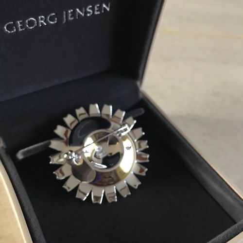 GEORG JENSEN SILVER AND ENAMEL DAISY BROOCH - ADDITIONAL PHOTO 2