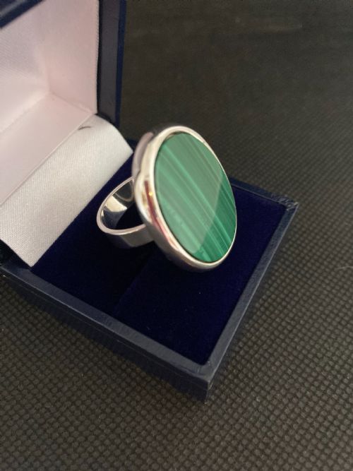 DANISH SILVER RING WITH MALACHITE 1960S - ADDITIONAL PHOTO 2