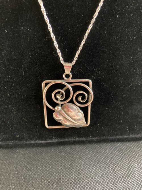 danish silver pendant with leaf design 1930s reserved - CATEGORY: ANTIQUE JEWELLERY - DATED 1930