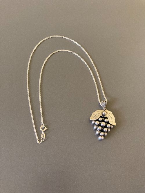 danish silver pendant with grapes 1950s - CATEGORY: ANTIQUE SILVER - DATED 1950