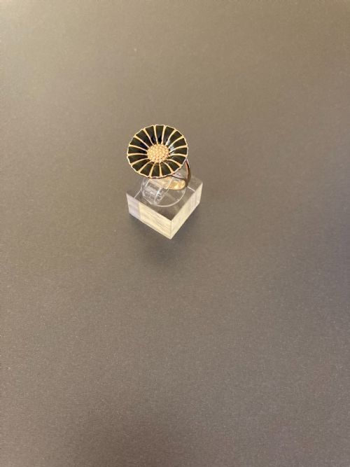 georg jensen danish silver daisy ring - CATEGORY: ANTIQUE JEWELLERY - DATED 1940