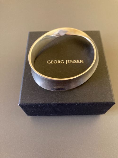 GEORG JENSEN DANISH SILVER MOEBIUS BANGLE - ADDITIONAL PHOTO 4
