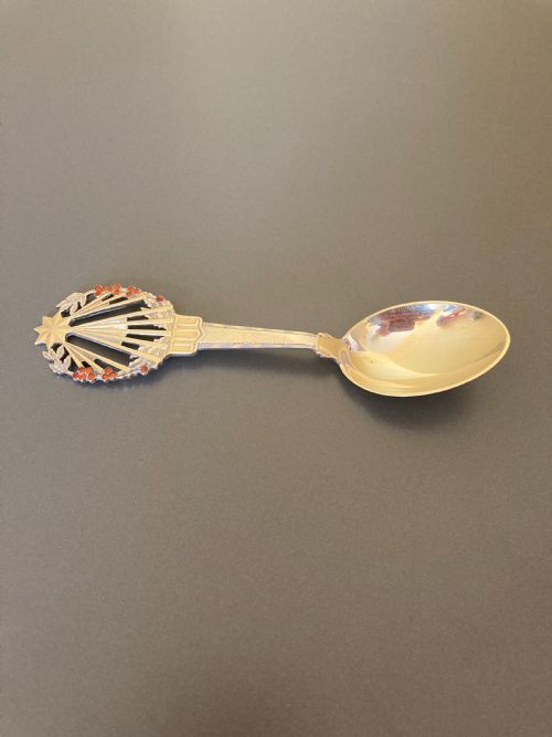 DANISH SILVER GILT AND ENAMEL CHRISTMAS SPOON 1922 - ADDITIONAL PHOTO 2
