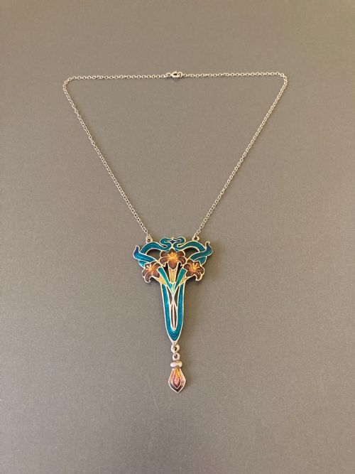 continental silver pendant - CATEGORY: ANTIQUE JEWELLERY - DATED 1950