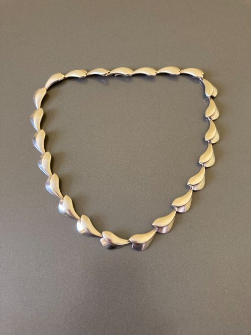 georg jensen danish silver necklace - CATEGORY: ANTIQUE JEWELLERY - DATED 1960