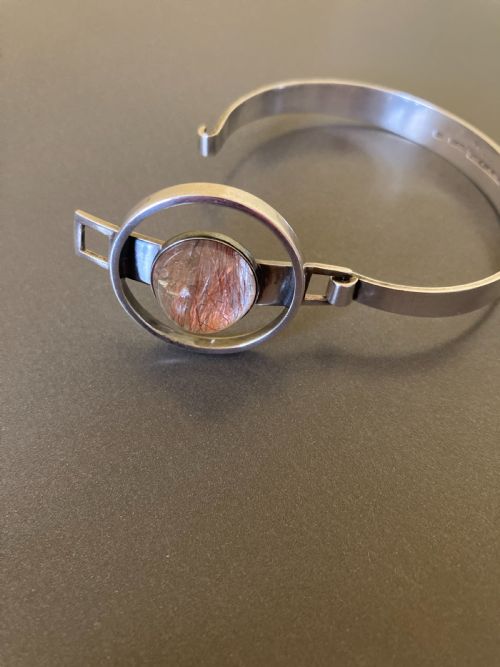 FINNISH SILVER BANGLE WITH RUTILATED ROSE QUARTZ - ADDITIONAL PHOTO 3