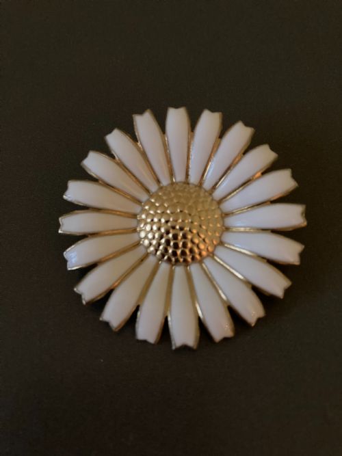 DANISH SILVER GILT AND ENAMEL DAISY BROOCH 1950S - ADDITIONAL PHOTO 1
