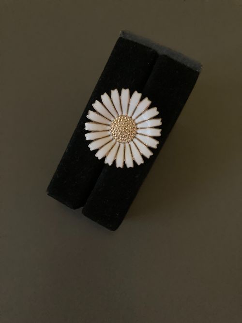 DANISH SILVER AND ENAMEL DAISY BROOCH 1950S - ADDITIONAL PHOTO 1