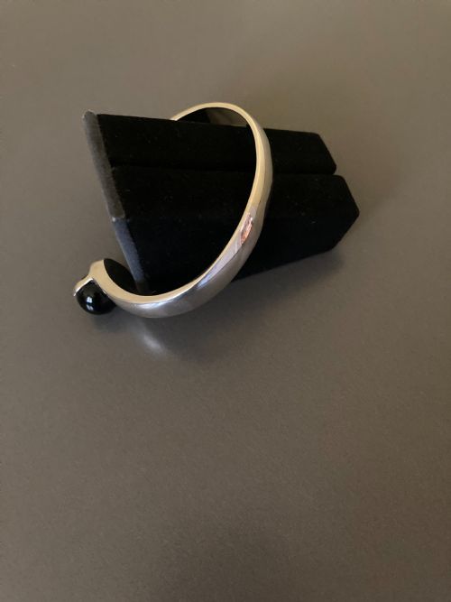 DANISH SILVER BANGLE WITH BLACK ONYX 1960S BY KURT NIELSEN - ADDITIONAL PHOTO 3